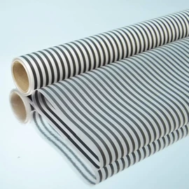 Плівка для квітів матова Чорна смужка