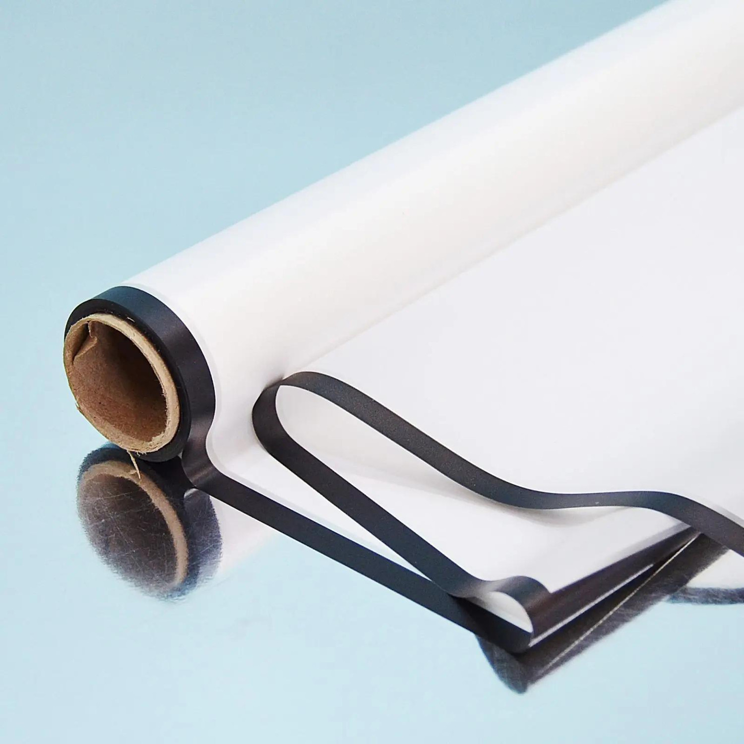 Плівка для квітів полісілк з рамкою Чорно-біла