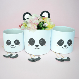 Капелюшна коробка з вушками Пандочка біла (Середня D18)